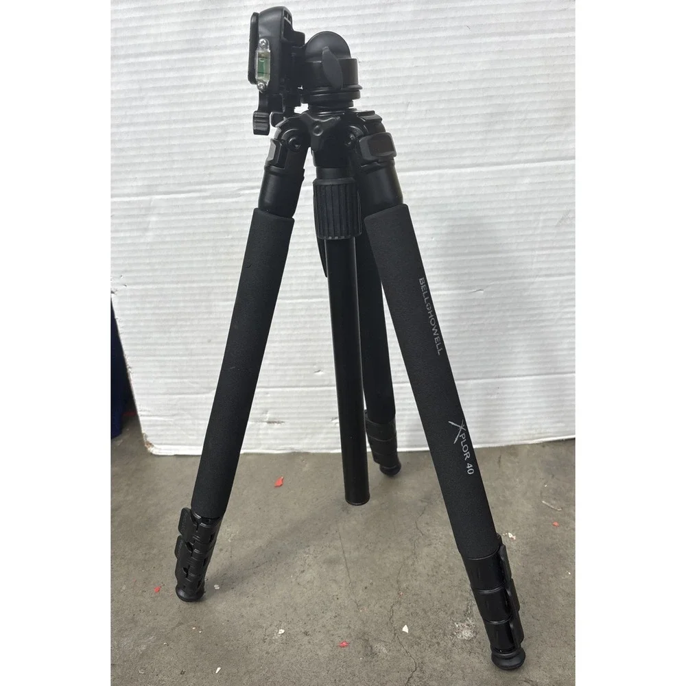 Bell + Howell Xplor 40 Tripod - Bubble Level Indicator All Legs Move Smoothly